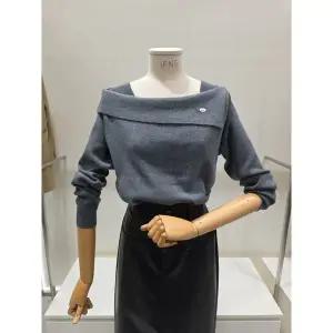 갤러리아 [이프네]사선카라 숄더넥 니트(DP8WKT18)