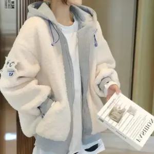 루즈핏 뽀글이 후드 점퍼 포근한 레이어드 겨울 데일리룩 양털 아우터