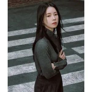 더엣지 THEATG 25FW 소프트 터틀넥 니트 1종 핑크그레이 에디션