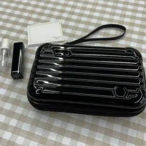 여행용 미니 하드캐리어 파우치 가방 블랙 모양