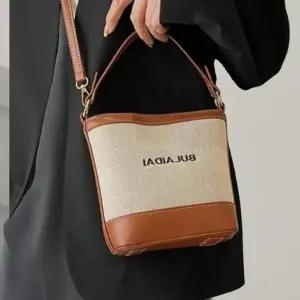 여성용 일상 레터링 버킷 스트랩 미니 크로스백