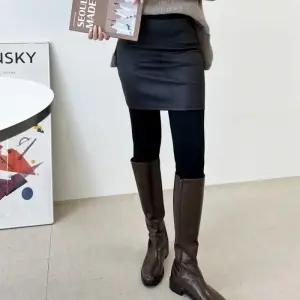 [아우트]겨울철 국내산 따뜻한 가죽 치마 레깅스 4부