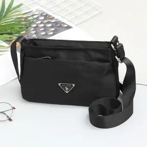 여성 캐주얼 크로스백 미니백 숄더백 데일리백