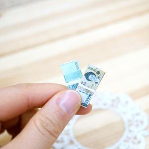 [미니어쳐 소품] 미니 돈다발 (50000권,10000권 중 선택 2개)
