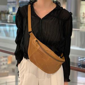 오일플럽 소가죽가방 여성 남성 슬링백 명품 힙색 허리색 범백 바나나백/70019