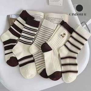 칸도러 스트라이프 곰돌이 중목 스니커즈 발목 남성 여성 공용 양말 10족