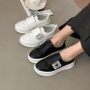 가죽 발편한 찍찍이 스니커즈 라인 큐빅 여성슬립온