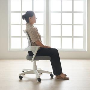 브베 메쉬 회전의자 학생 사무용 책상의자 블랙앤화이트 국내생산