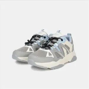 갤러리아 KLG7606_B10 로드 스니커즈