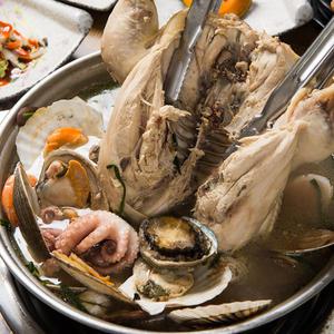 해신탕세트 생닭 전복 삼합조개 새우 한방약재 구성