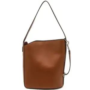 [헤지스](대구신세계)[아카이브H] 브라운 가죽 금속 로고 숄더백 HIBA5F317W2