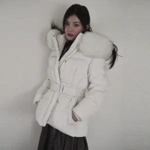 [에고이스트](강남점)[SSG단독] 요크 다이아퀼팅자수 벨티드 구스 다운점퍼 (2color)_ER4TD800