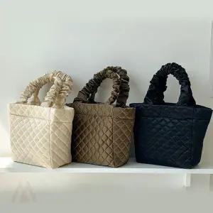 901M 격자 토트백 패딩백