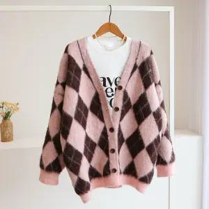 [잇수다] 론나일 아가일 오버핏 헤어리 니트 가디건