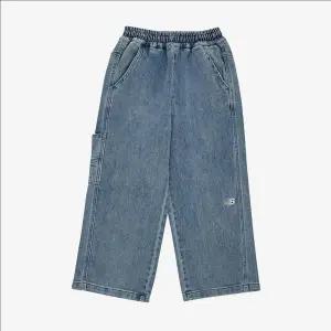 뉴발란스키즈(NB Kids) Essential카펜터 일자 데님팬츠 NK9TF3101ULight Indigo