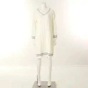 [갤러리아] [여]부드럽고 포근한 V넥 꽈배기 자카드 스웨터스타일의 원피스 (VEV3976L)