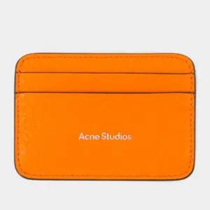 아크네스튜디오 엠보스드 로고 가죽 카드지갑 CG0245 CWO