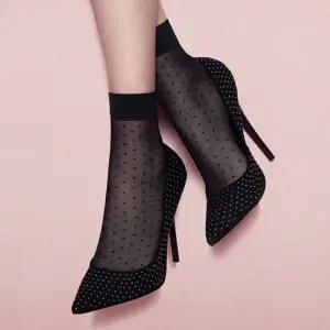 [롯데백화점]비너스 앙코르 20D 물방울 도트 패턴삭스 (A6416)