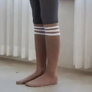 [3켤레]삭스팩토리 여성 삼선 니삭스 필라테스 요가 양말