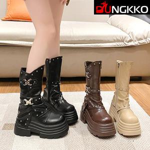 시크덩꼬 버터플라이 메탈 스터드 펑키 폴딩 통굽 워커