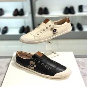 [닥스] DAKS 여성 2CM 단화 닥스베어 로고 포인트 히든밴딩 끈없는 스니커즈  dis511