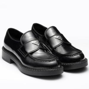 [벨이탈리아] 프라다 2DE127 초콜릿 브러시드 가죽 로퍼