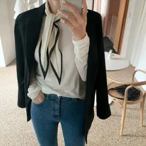 할인바이할인 [1+1] 라인배색 새틴스카프 여성 쁘띠스카프 컬러5종