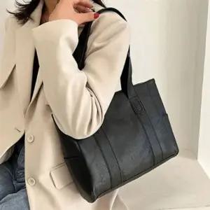 여성 숄더백 사각 가방 카멜 가죽 클래식 출근