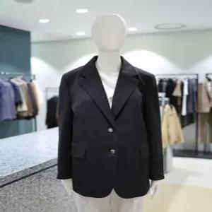 [쉬즈미스] 쉬즈미스 베이직 투버튼 테일러드 자켓 SWWJKP11030
