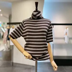 [대구백화점] [러브앤쇼]단가라 하프넥 니트(GCFJGKT10)