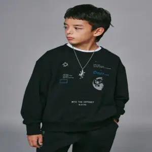 [대구백화점] [블루테일]아크라인 블랙 맨투맨 티셔츠(AZH7TS01BK)