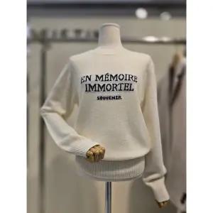 갤러리아 레터링 자수 니트 SKPO 4110O