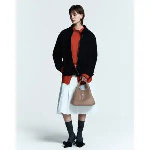 [닥스](센텀시티점)DCBA6E967I2 [D-LOCK] 그레이쉬브라운 D락장식 스웨이드무드 토트백 S