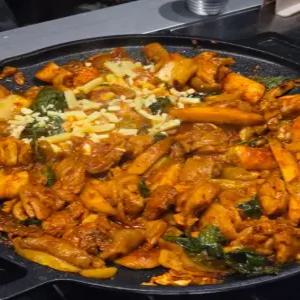 통나무집닭갈비 춘천 밀키트 캠핑요리 닭갈비 야채포함 (2인분 800g 1팩)
