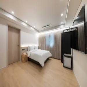 [전남 모텔] 목포 호텔 레스트 평화광장점(REST HOTEL) (목포)