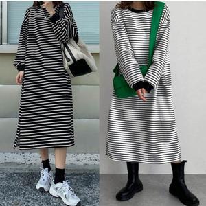 가을 겨울 따뜻한 여자 스트라이프 기모 롱 원피스