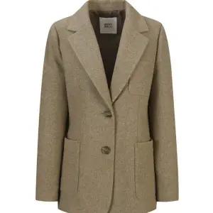 [베스띠벨리]테일러드카라셋업자켓  24FWJ51130KHM_YS