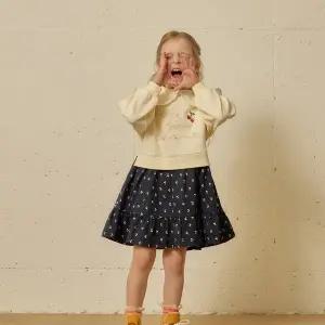 [래핑차일드] 맨투맨 레이어드 원피스 (84B19-502-74)