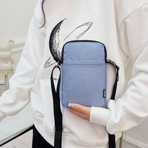 여권 핸드폰 다용도 간편 수납 미니 크로스백 블루