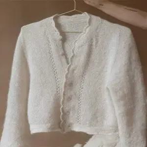 독수리5형제를부탁해 엄지원 니트 가디건 레이스 여성 독수리오형제를부탁해 오형제 카라넥