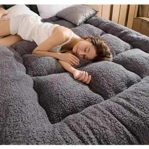 두꺼운 램스울 토퍼 자가발열 자이언트 침대패드 극세사 발열토퍼 따뜻한 차박 이불패드