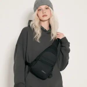 여행용 슬링백 가벼운 미니 크로스백 데일리 핸드폰 가방 해외여행 바디백 SN60.3606