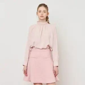 [케네스레이디](광주신세계)하이넥 셔링 블라우스 EWBLOL0100