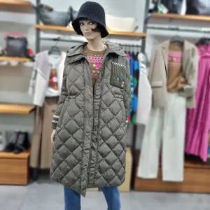 베네통/애플아울렛/니트 배색 다이아 퀼팅 후드 롱 구스 패딩/BAPDA3561