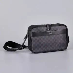 [닥스](강남점)DBBA5F722BK [BARNET HILL] 블랙 아머엑스 고강도 소재 가로형 크로스백