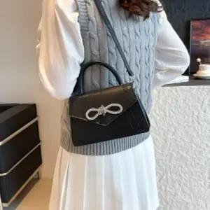 [다잇템] 여성 귀여운 큐빅 스퀘어 리본 크로스백