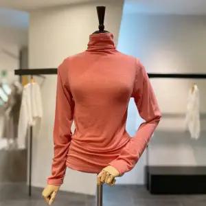 [대구백화점] [러브앤쇼]터틀 컬러 긴팔 티셔츠(LCFJPTS082)