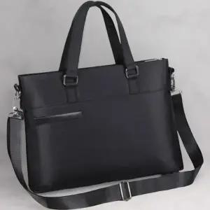 [다잇템] 남성 오버핏 정리 검정 사무직 스트랩 출장 서류가방