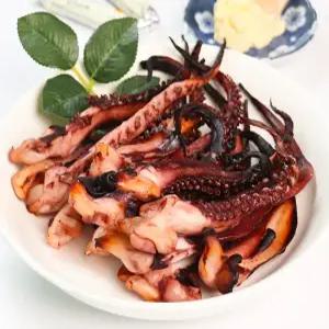 육즙 가득 부드러운 통통 구이족 400g (반건조 대왕 오징어 다리)