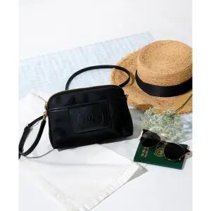 갤러리아 DCWA5F808 닥스 본머스 블랙 가죽배색 나일론 미니 크로스백